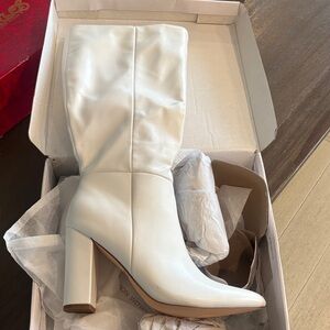 Dream Pairs White Heeled Boots